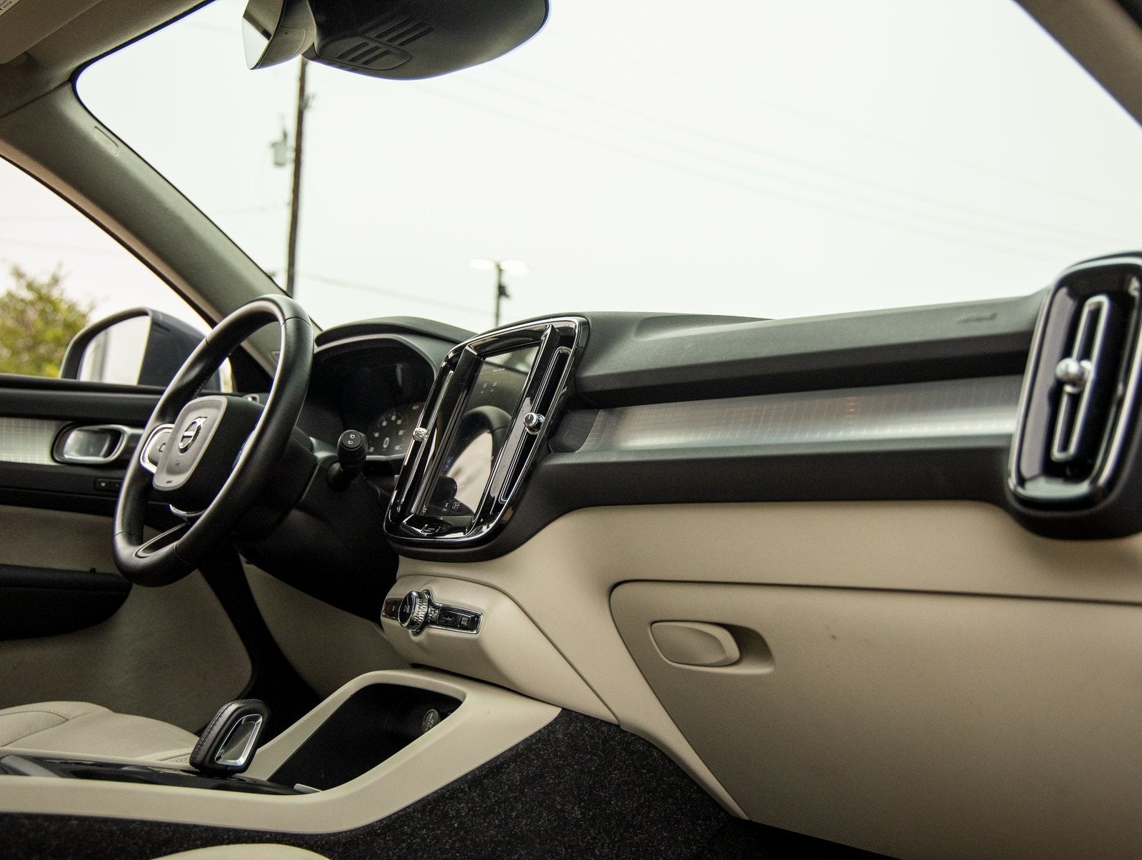 2021 Volvo XC40 Momentum