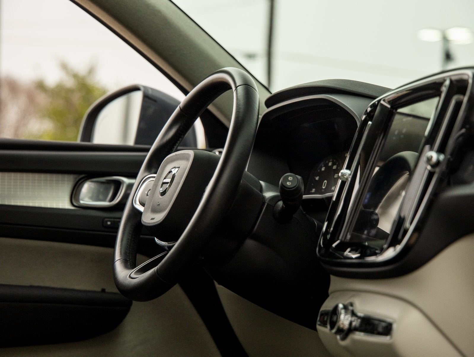 2021 Volvo XC40 Momentum