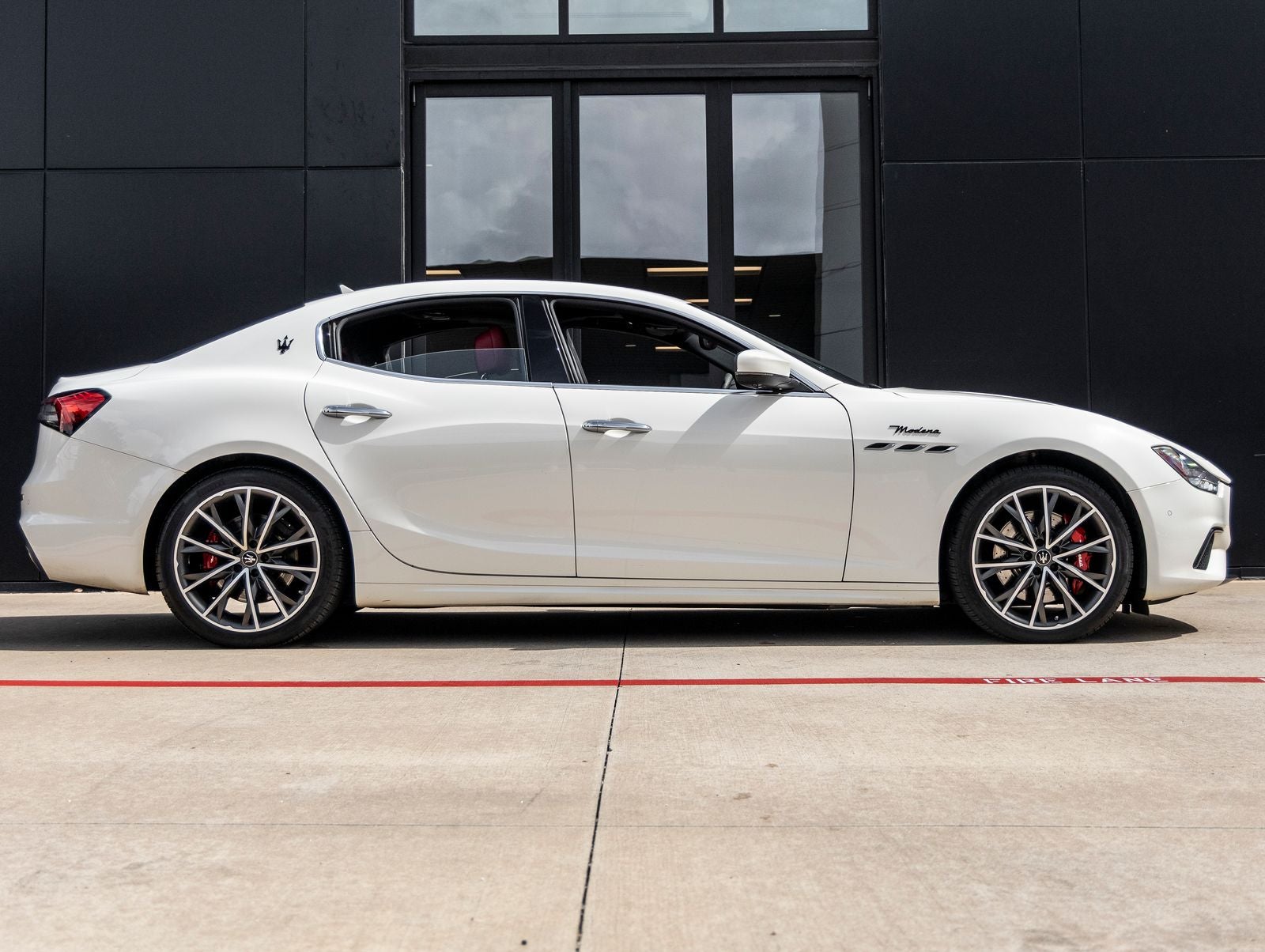 2022 Maserati Ghibli Modena