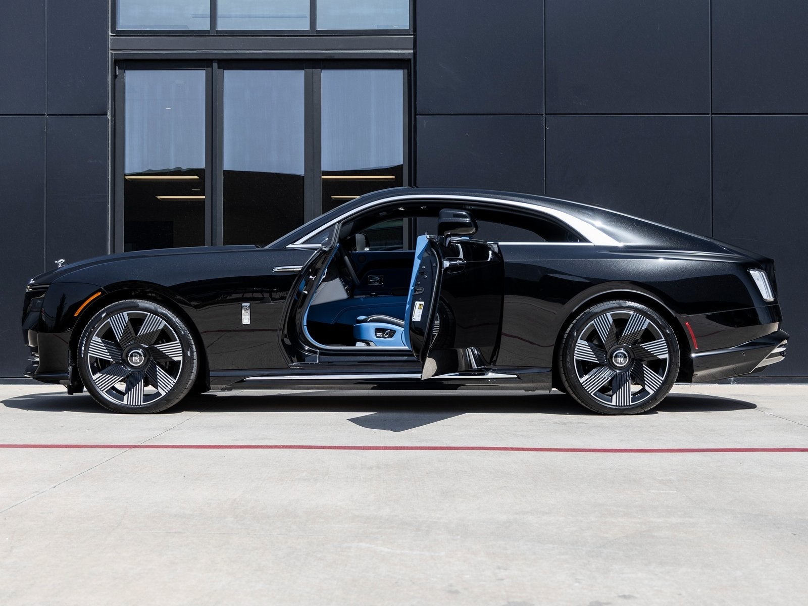 2025 Rolls-Royce Spectre Base