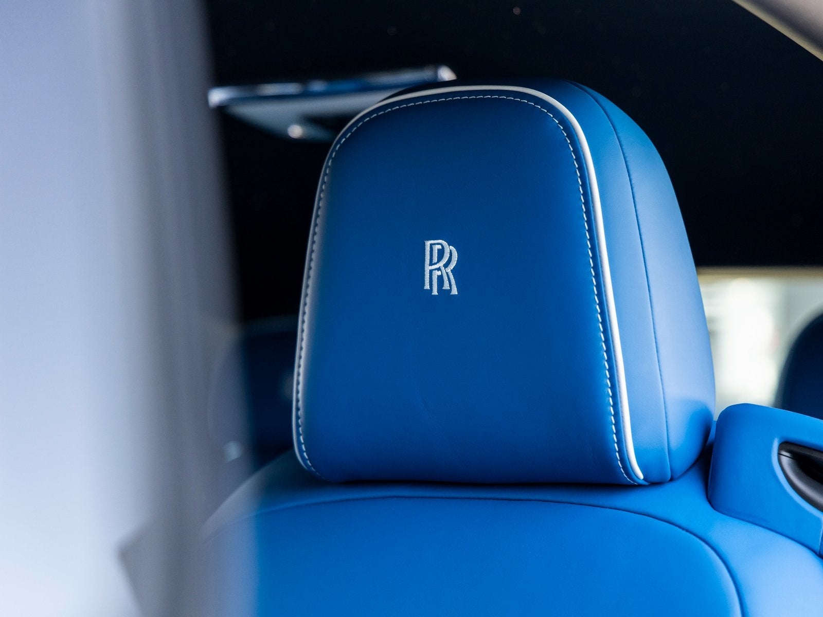 2025 Rolls-Royce Spectre Base