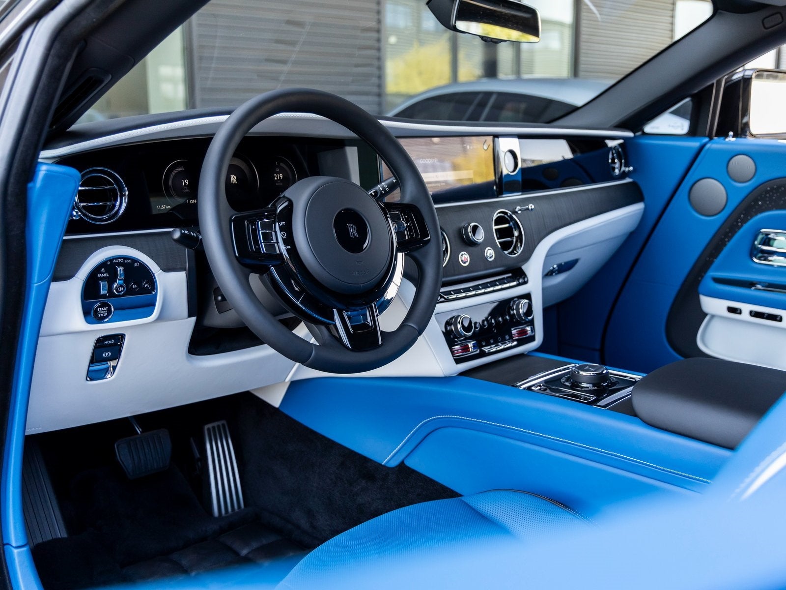 2025 Rolls-Royce Spectre Base