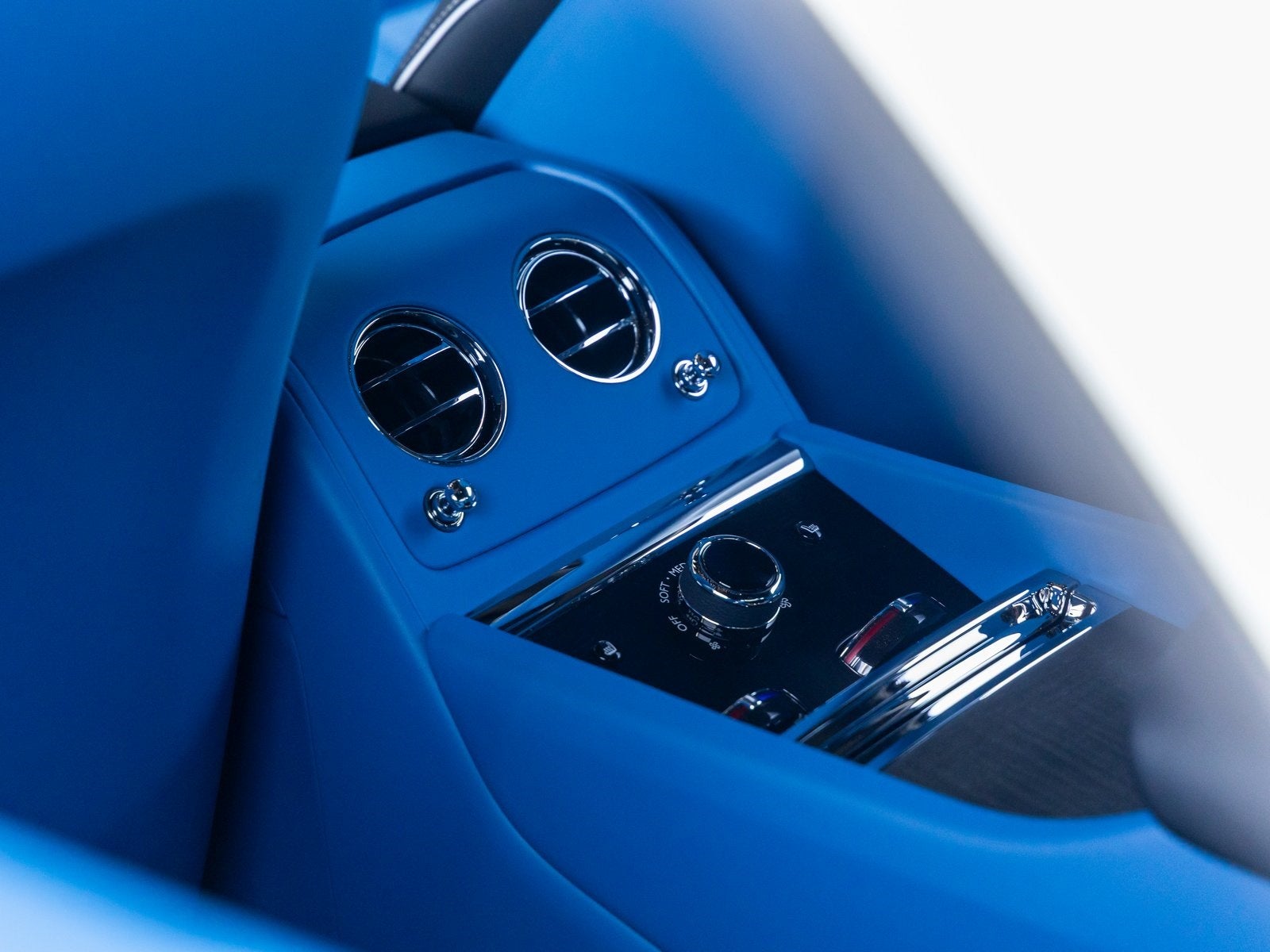 2025 Rolls-Royce Spectre Base