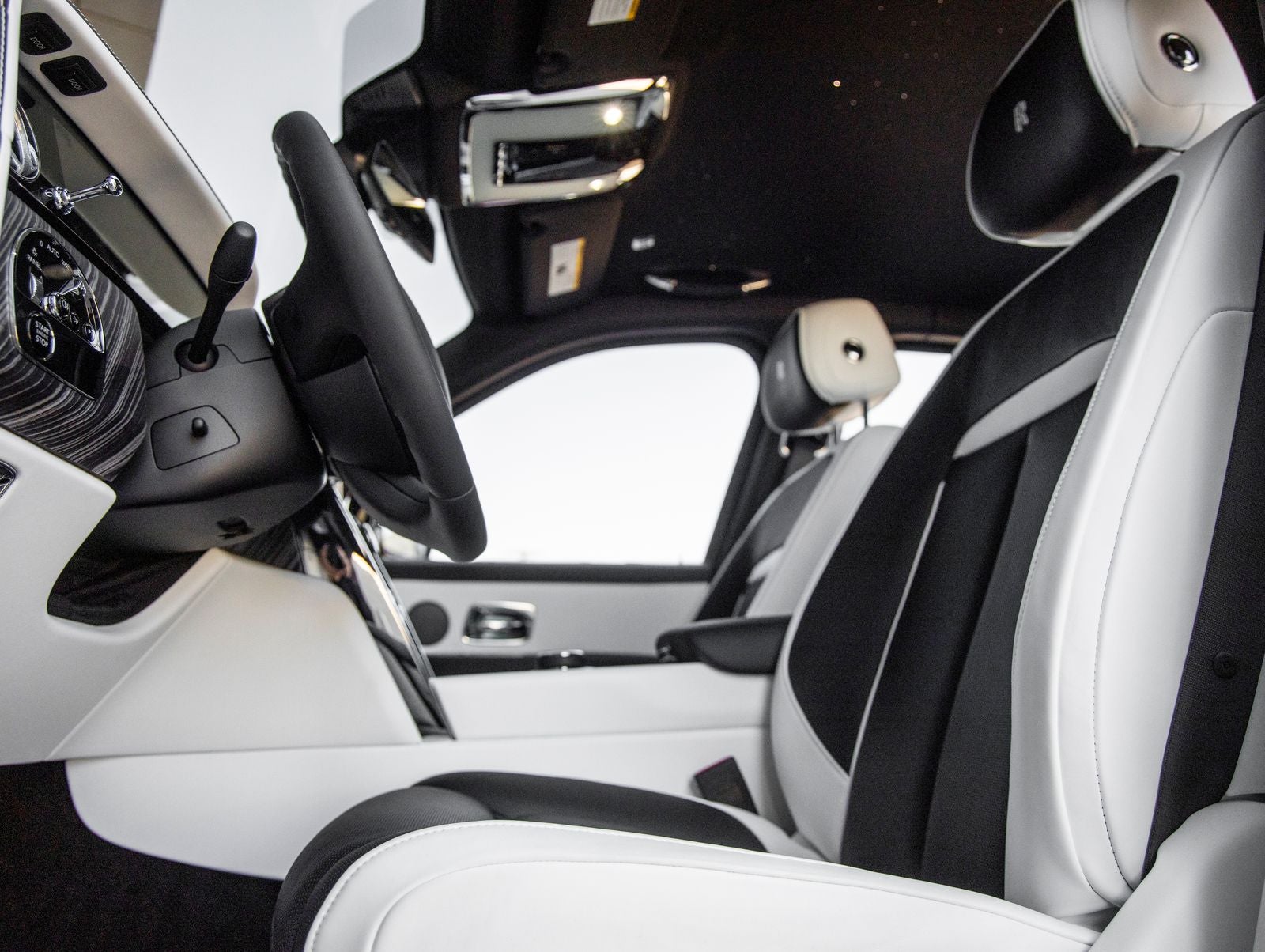 2027 Rolls-Royce Cullinan Base