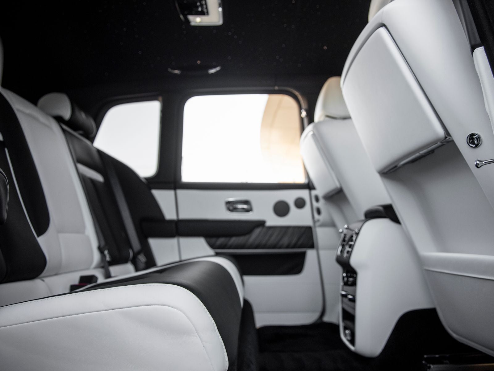 2027 Rolls-Royce Cullinan Base
