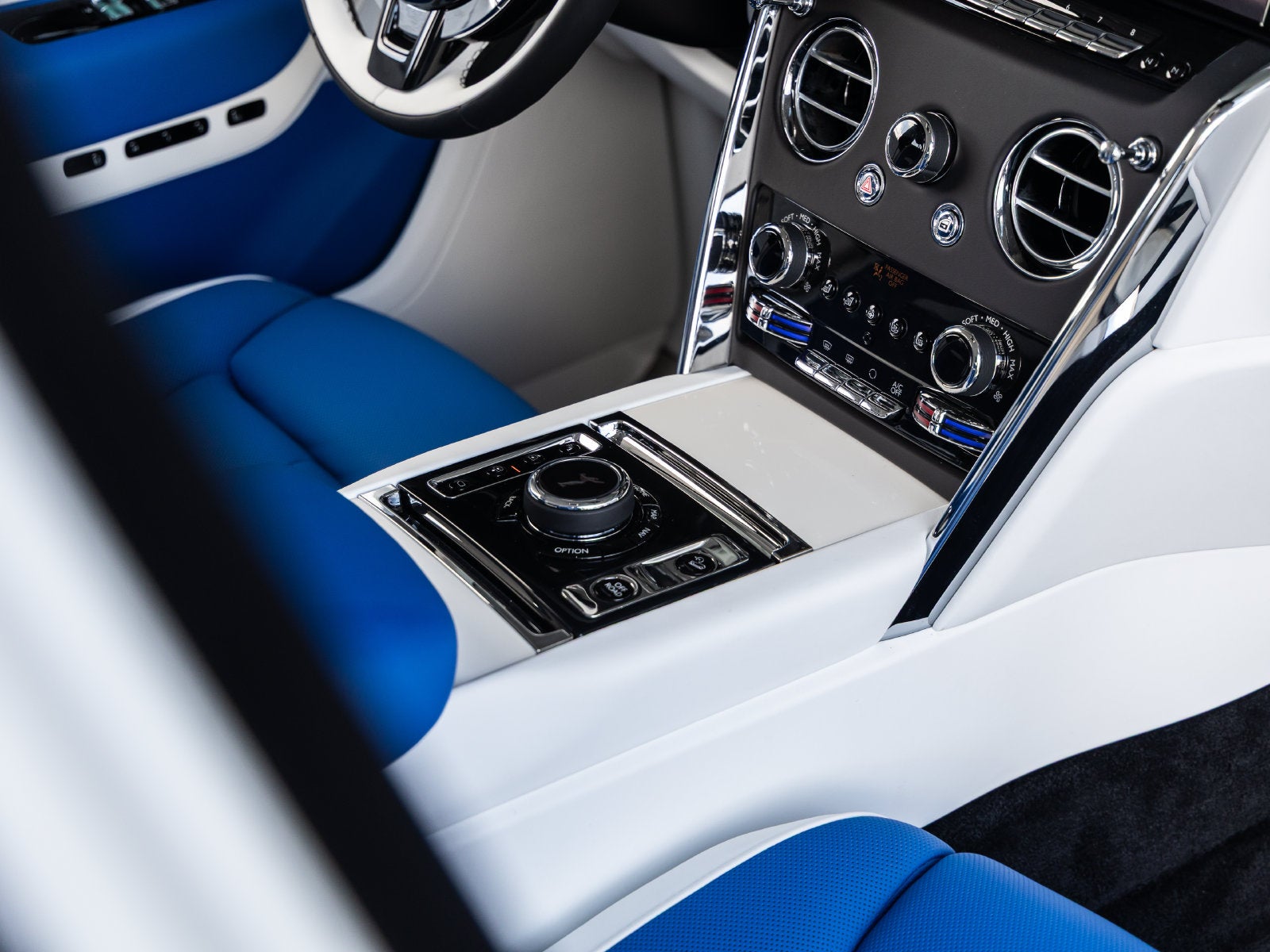 2027 Rolls-Royce Cullinan 