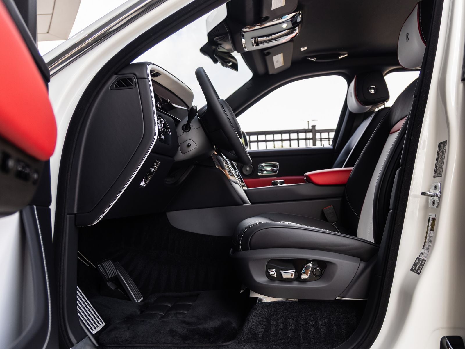 2027 Rolls-Royce Cullinan 