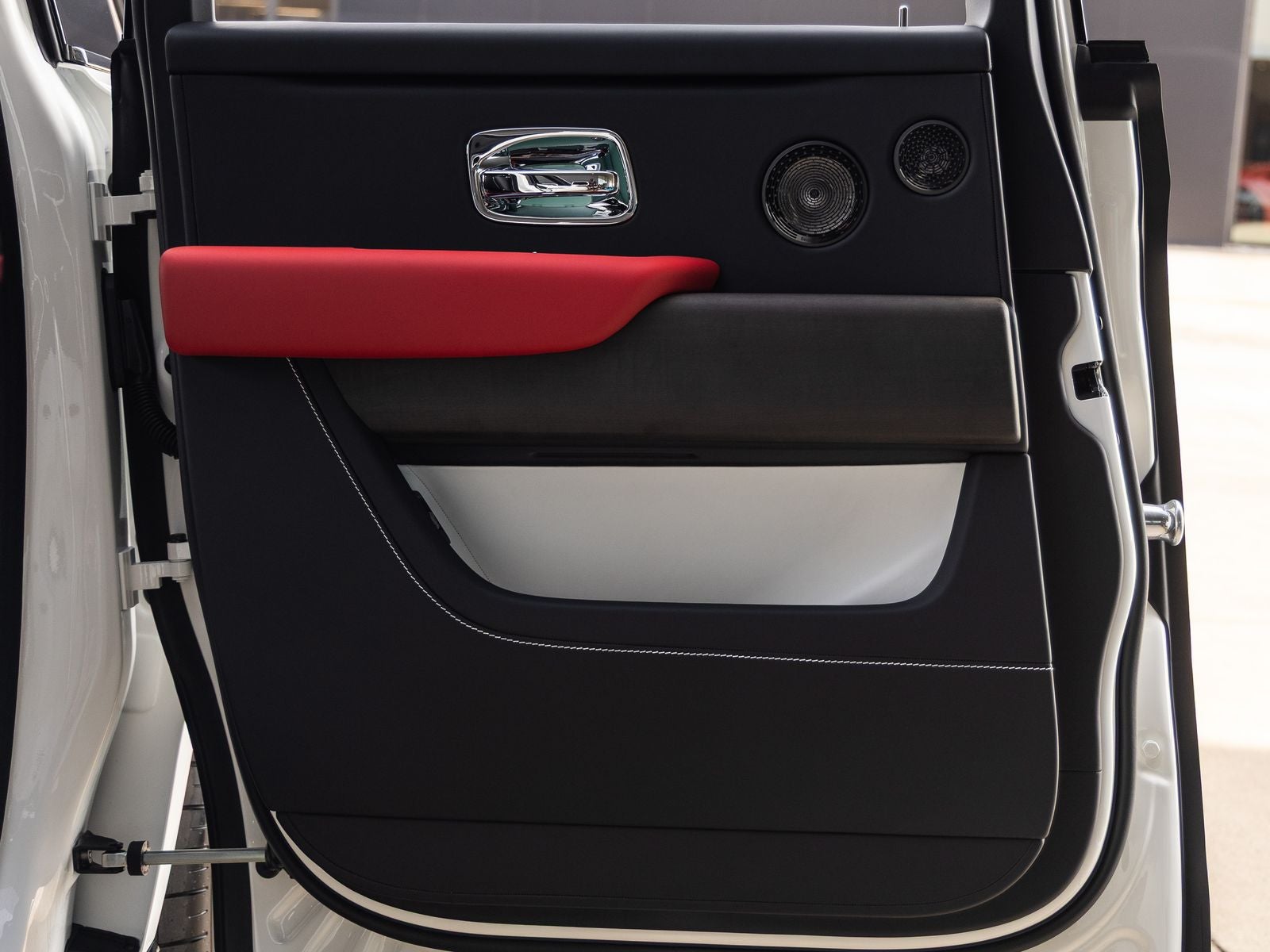 2027 Rolls-Royce Cullinan 