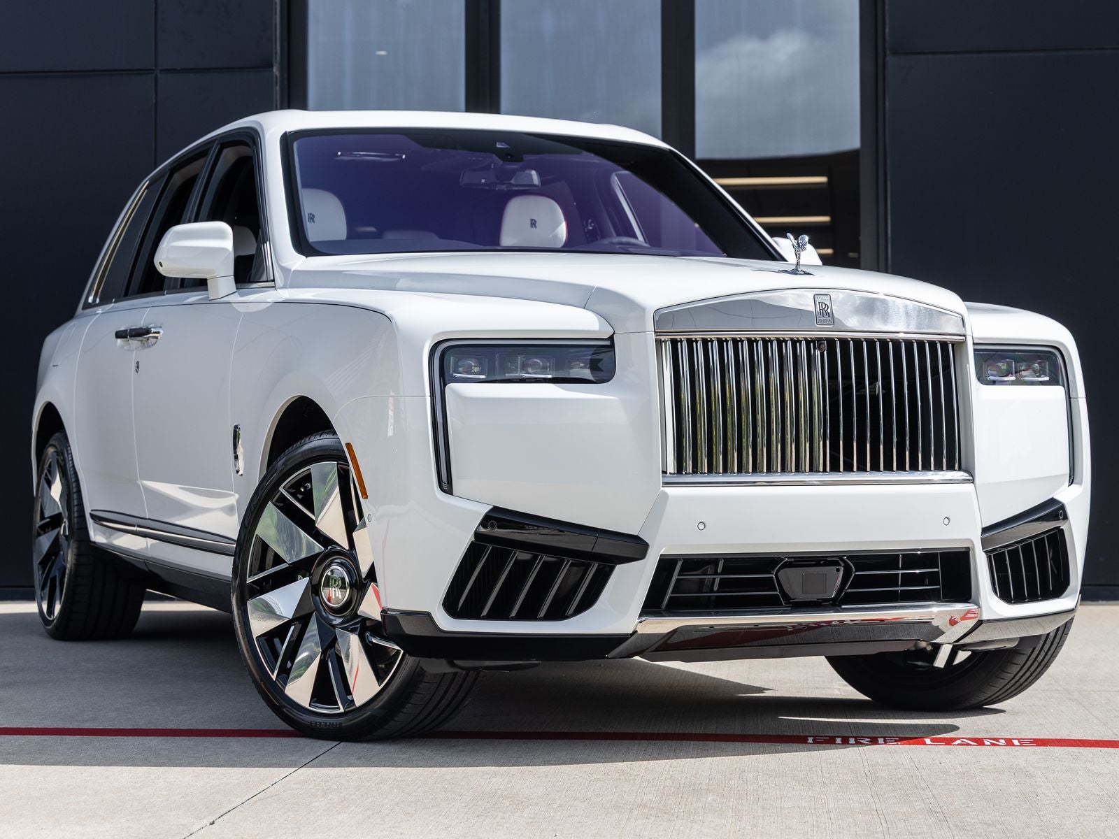 2027 Rolls-Royce Cullinan 