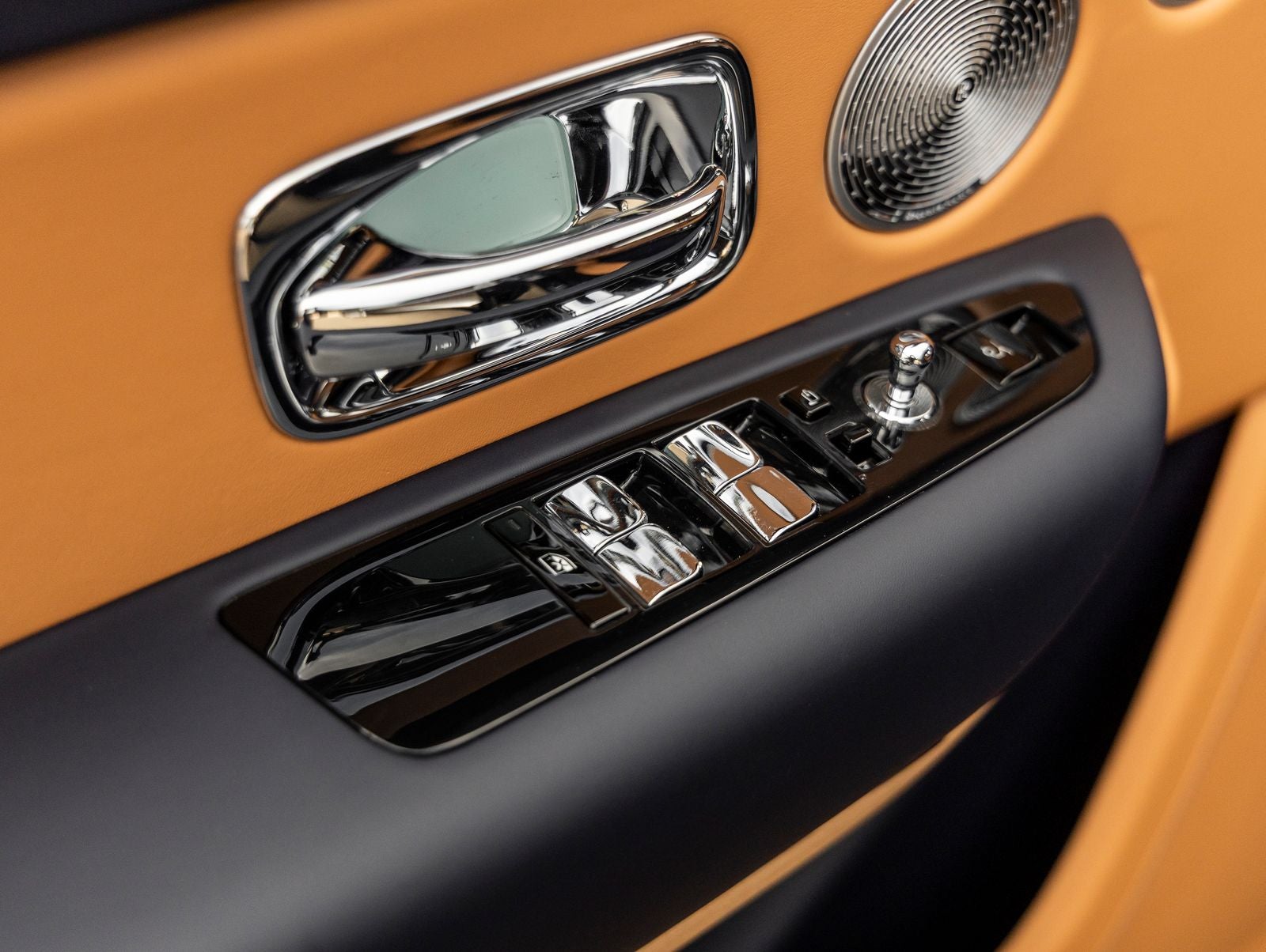 2027 Rolls-Royce Cullinan Base