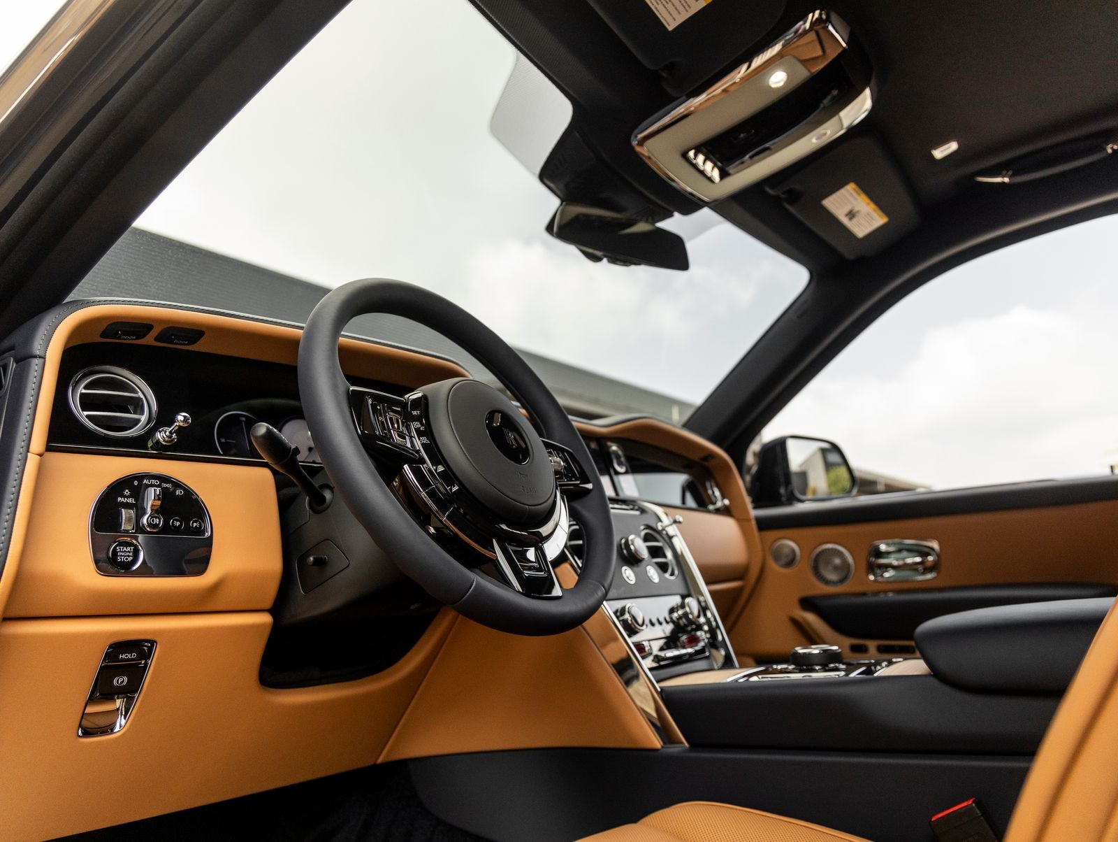 2027 Rolls-Royce Cullinan Base