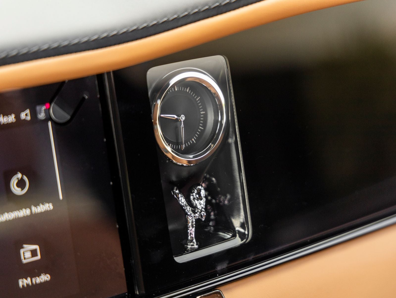 2027 Rolls-Royce Cullinan Base