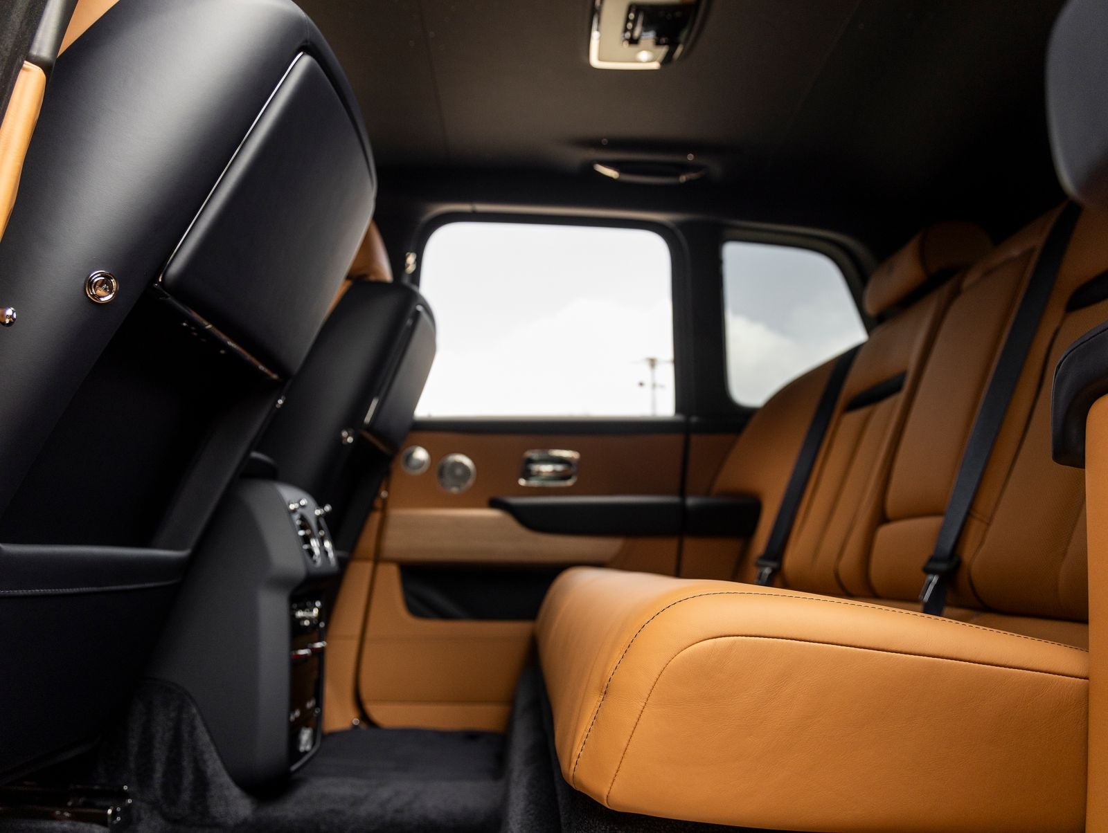 2027 Rolls-Royce Cullinan Base