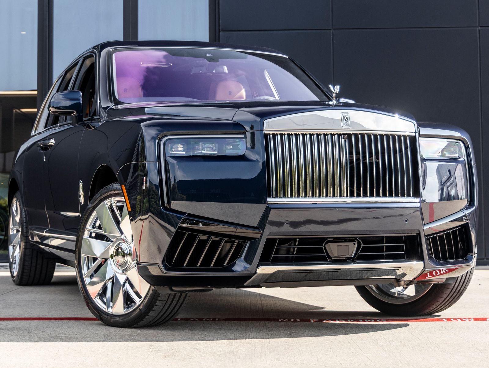 2027 Rolls-Royce Cullinan Base