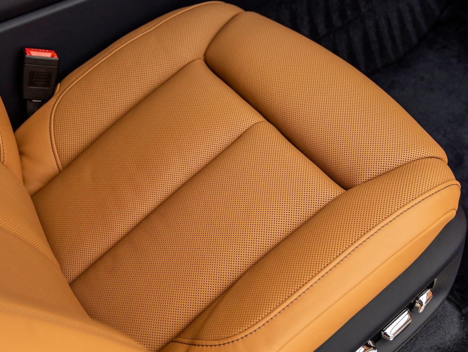 2027 Rolls-Royce Cullinan Base