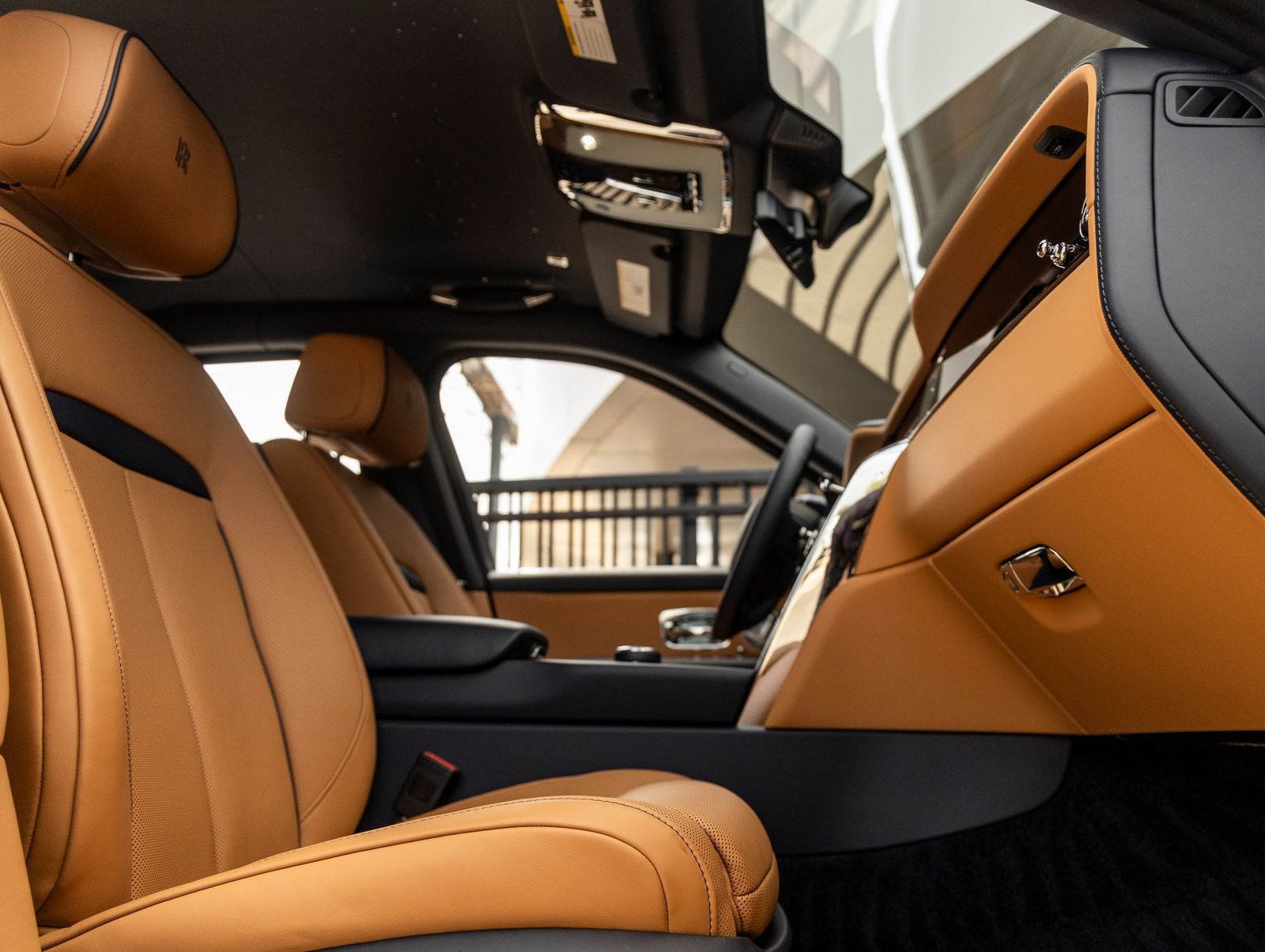 2027 Rolls-Royce Cullinan Base