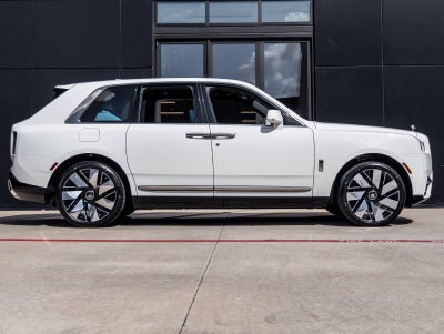 2027 Rolls-Royce Cullinan Base