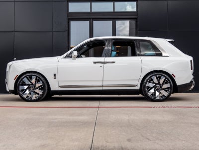 2027 Rolls-Royce Cullinan Base