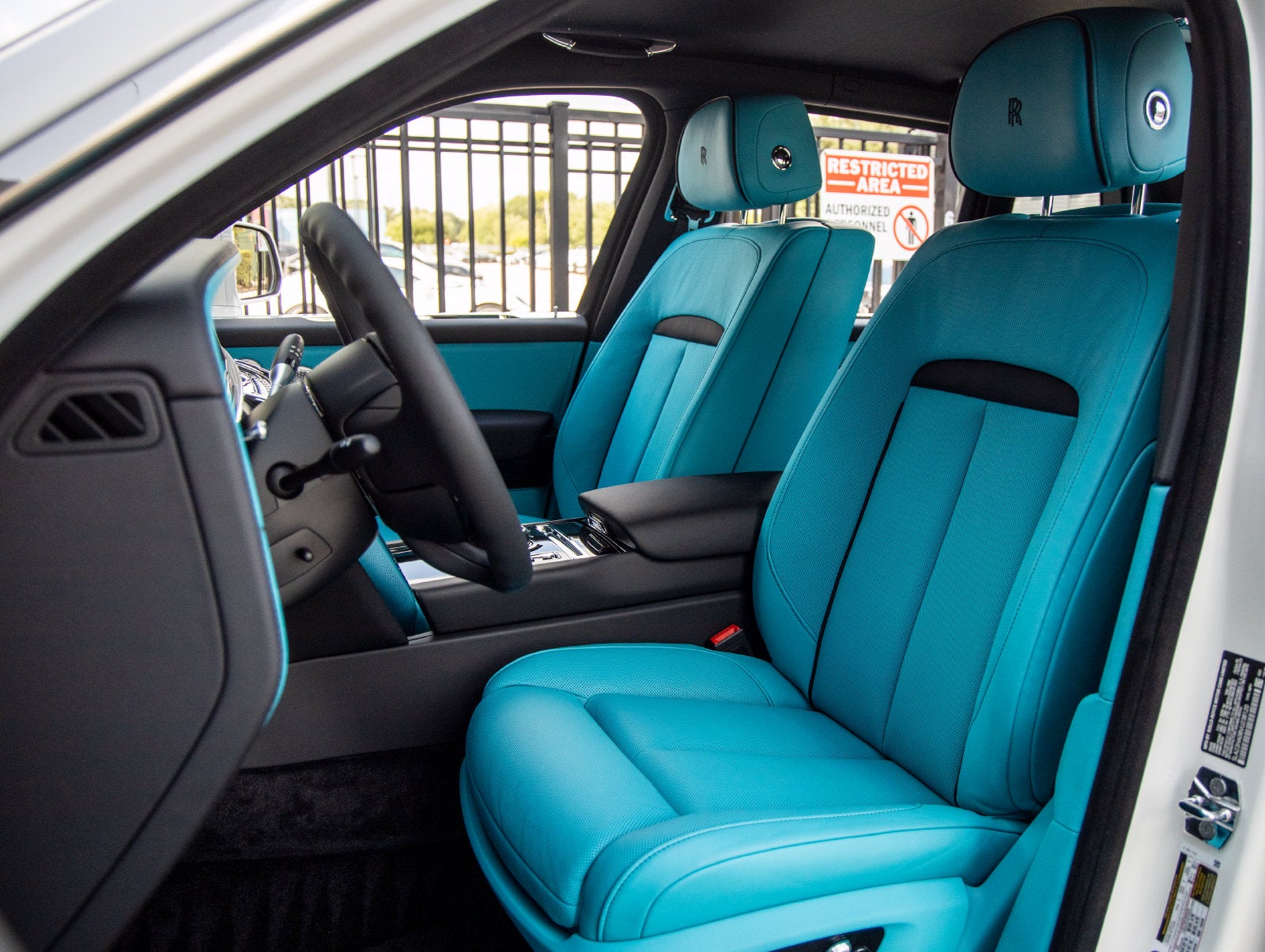 2027 Rolls-Royce Cullinan Base