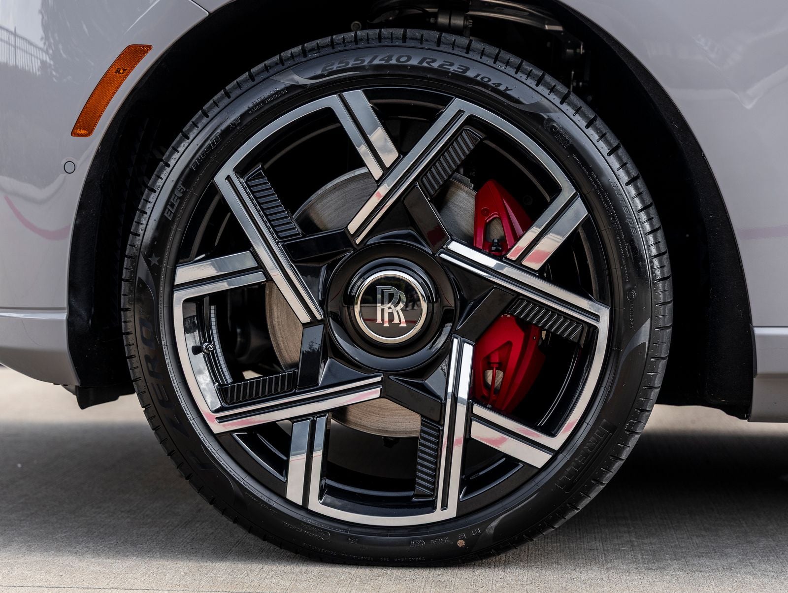 2027 Rolls-Royce Cullinan Black Badge