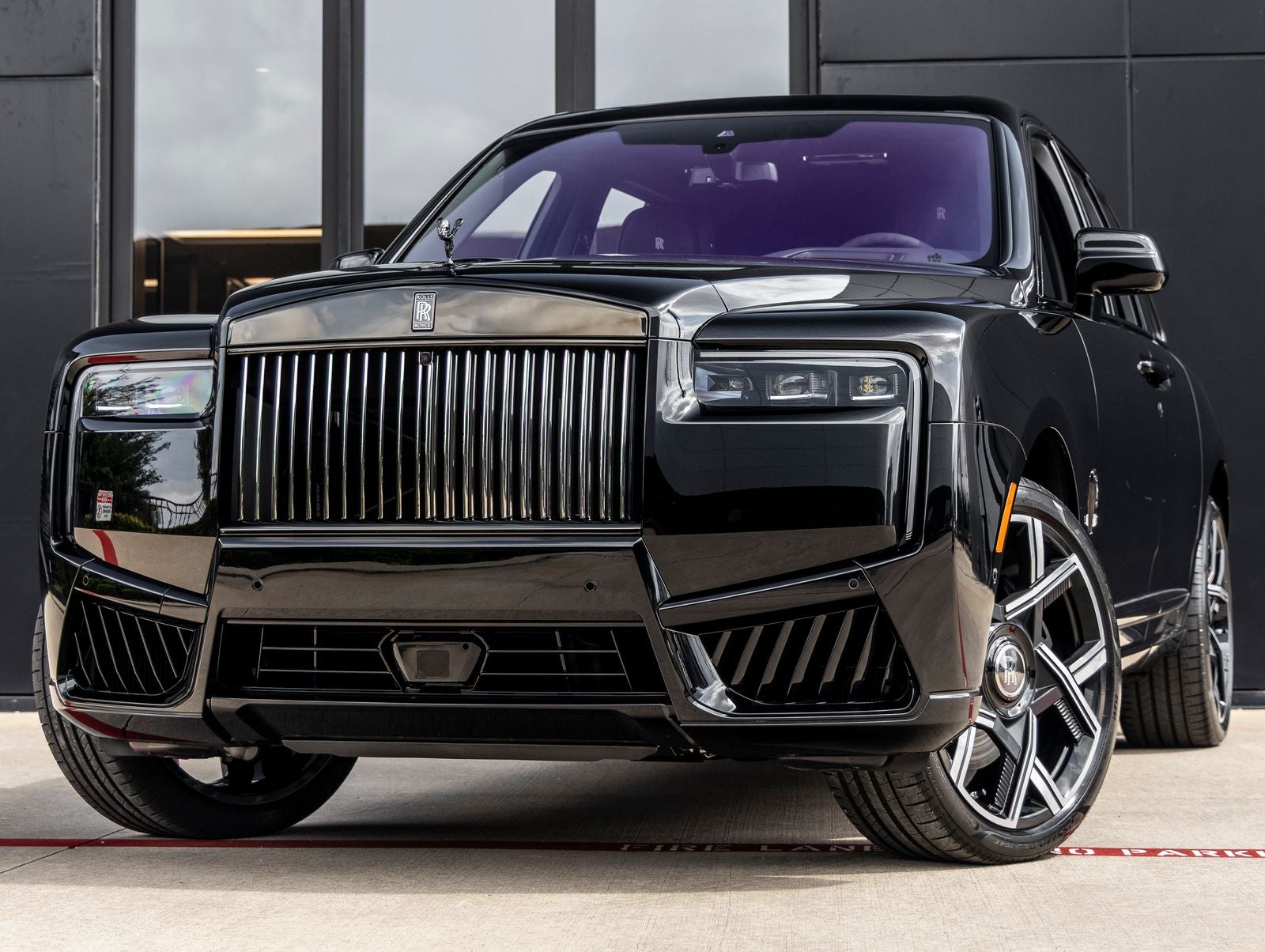 2027 Rolls-Royce Cullinan Black Badge