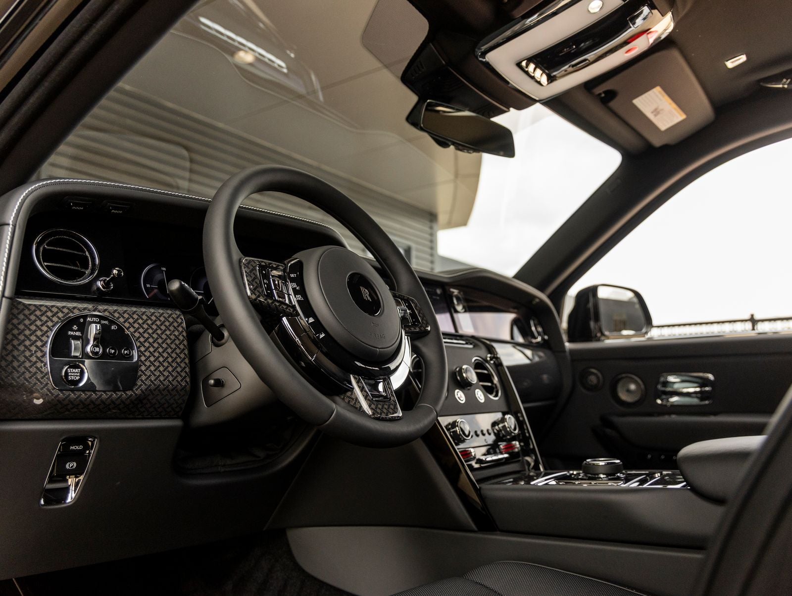 2027 Rolls-Royce Cullinan Black Badge