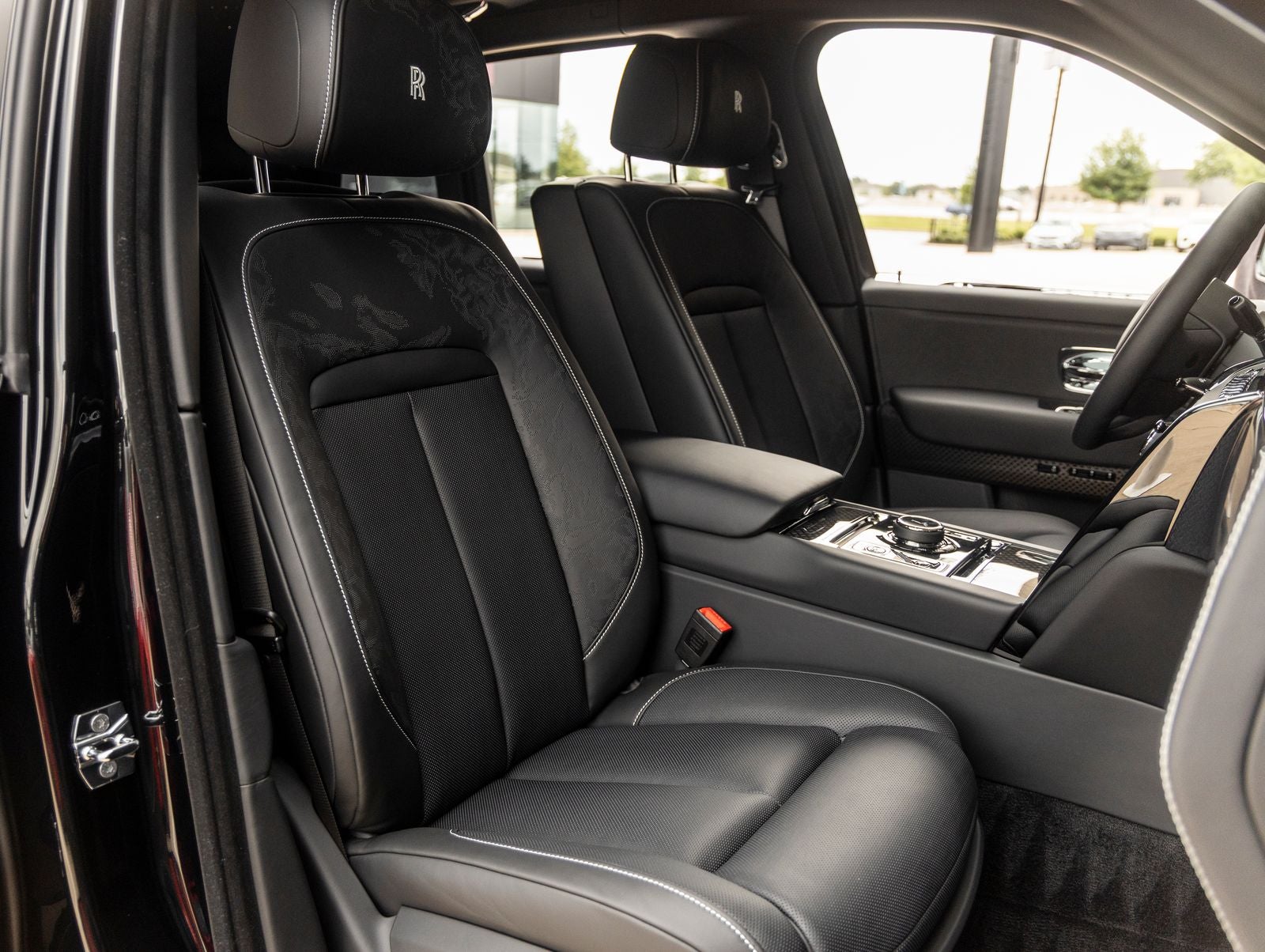 2027 Rolls-Royce Cullinan Black Badge