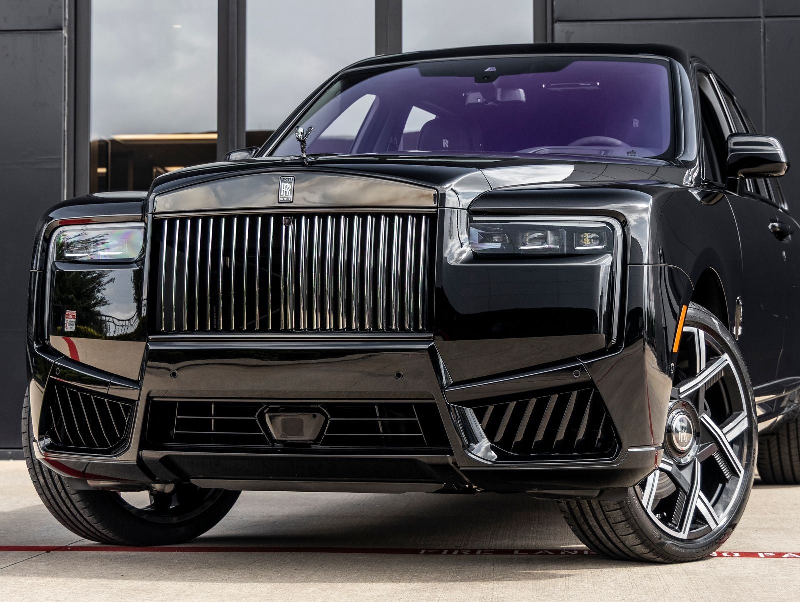 2027 Rolls-Royce Cullinan Black Badge