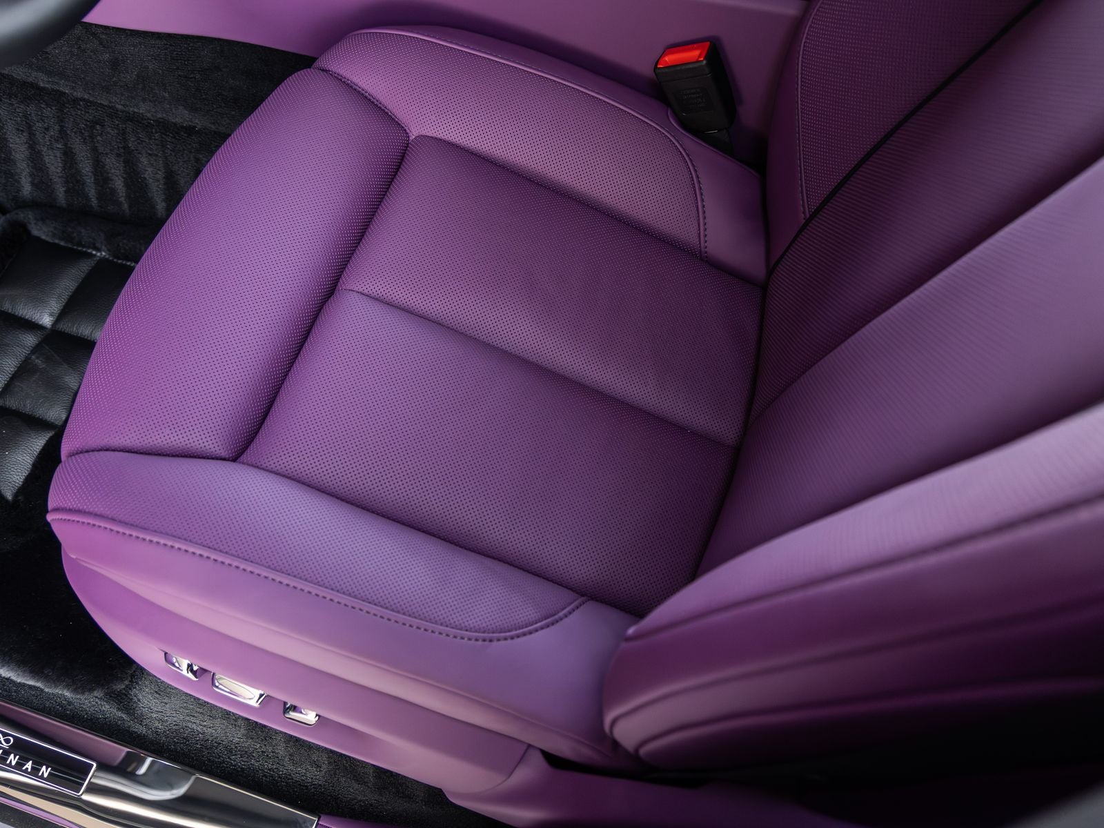 2027 Rolls-Royce Cullinan Black Badge
