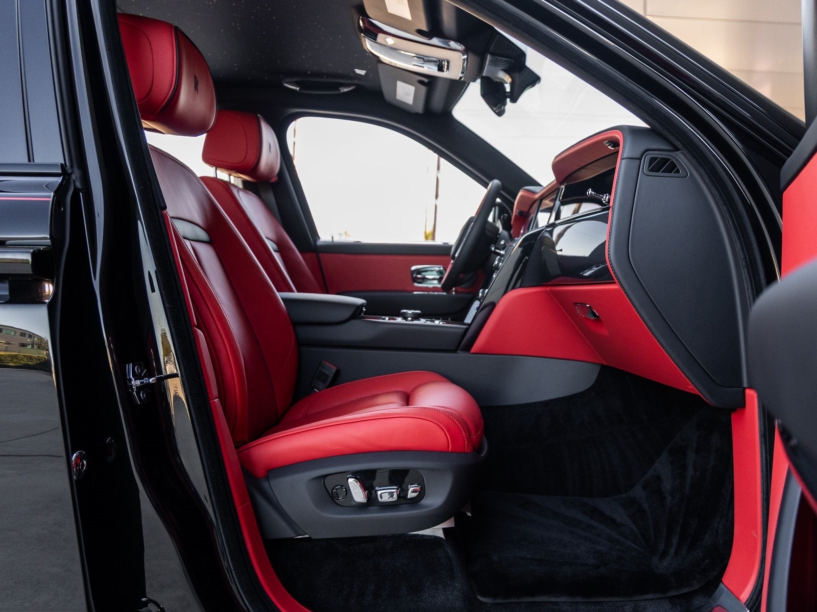 2026 Rolls-Royce Black Badge Cullinan 