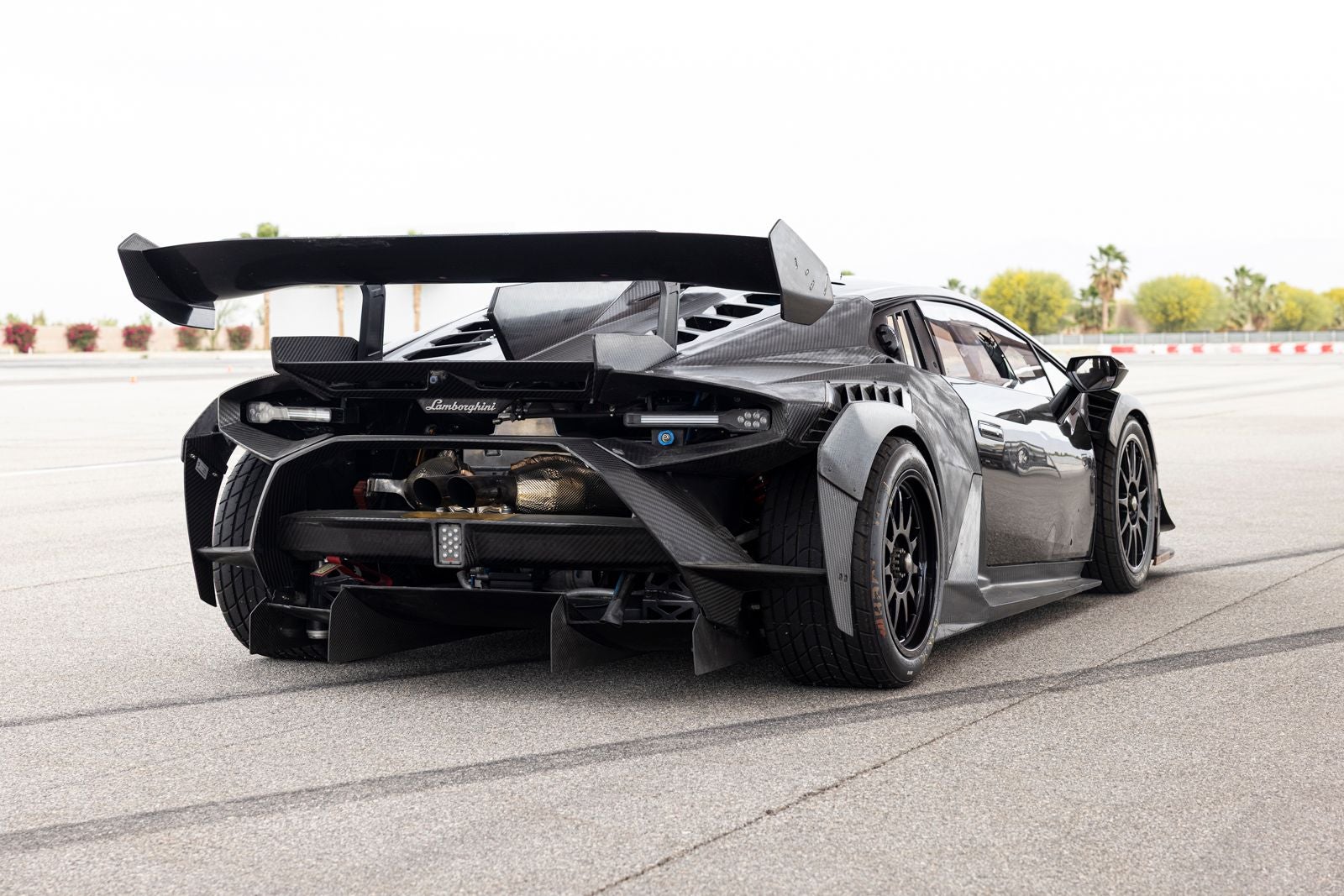 2023 Lamborghini Huracan Super Trofeo Base