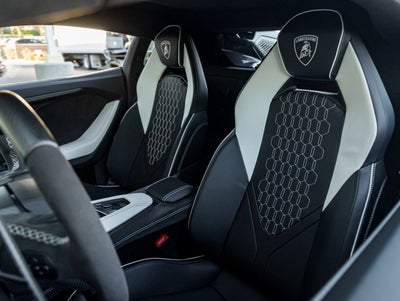 2026 Lamborghini Revuelto Base