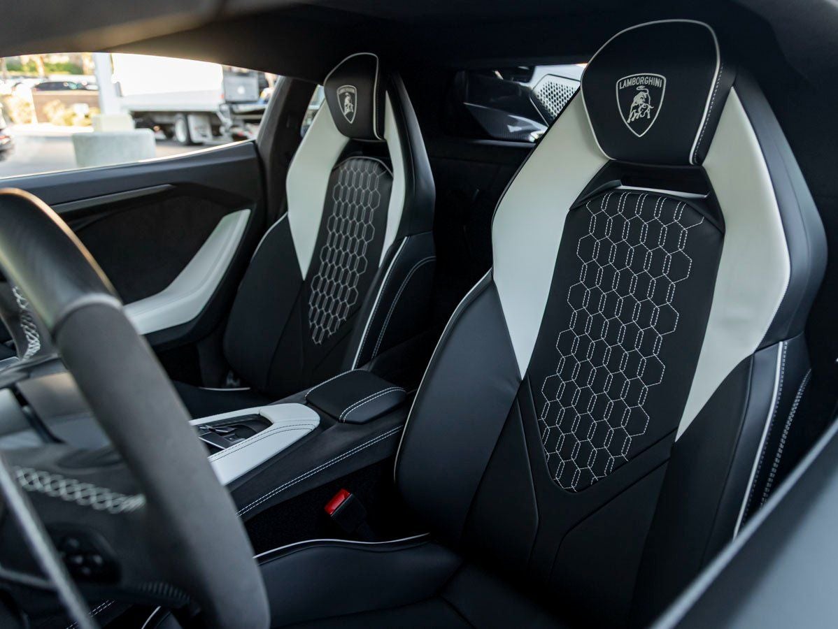 2026 Lamborghini Revuelto Base