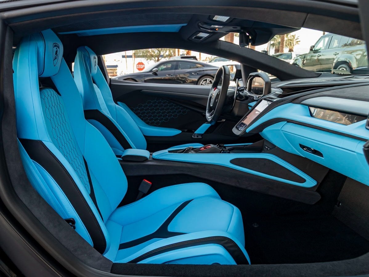 2026 Lamborghini Revuelto Base