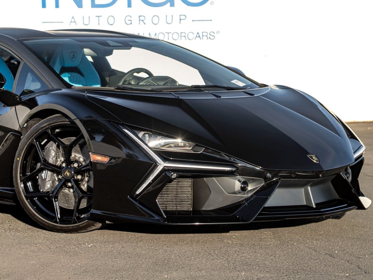 2026 Lamborghini Revuelto Base