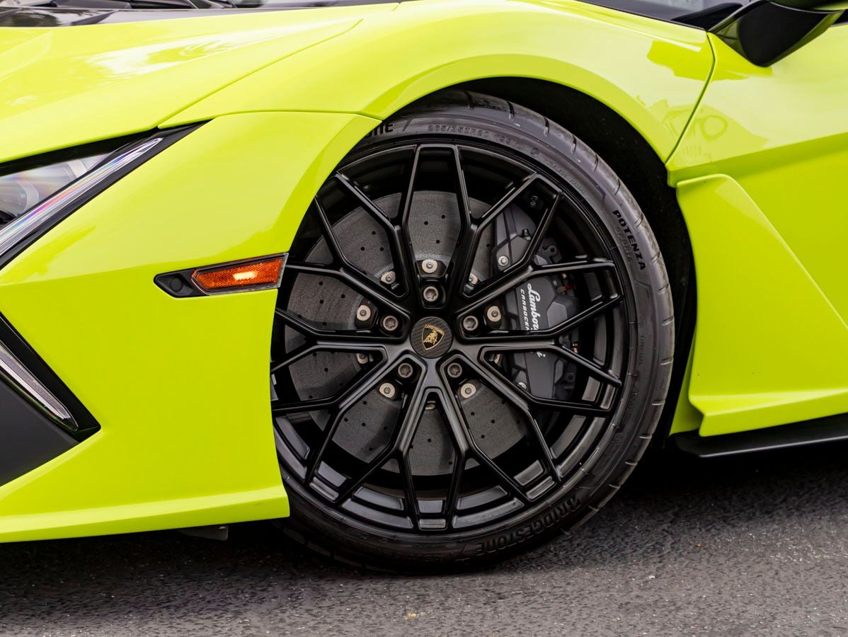2026 Lamborghini Revuelto Base