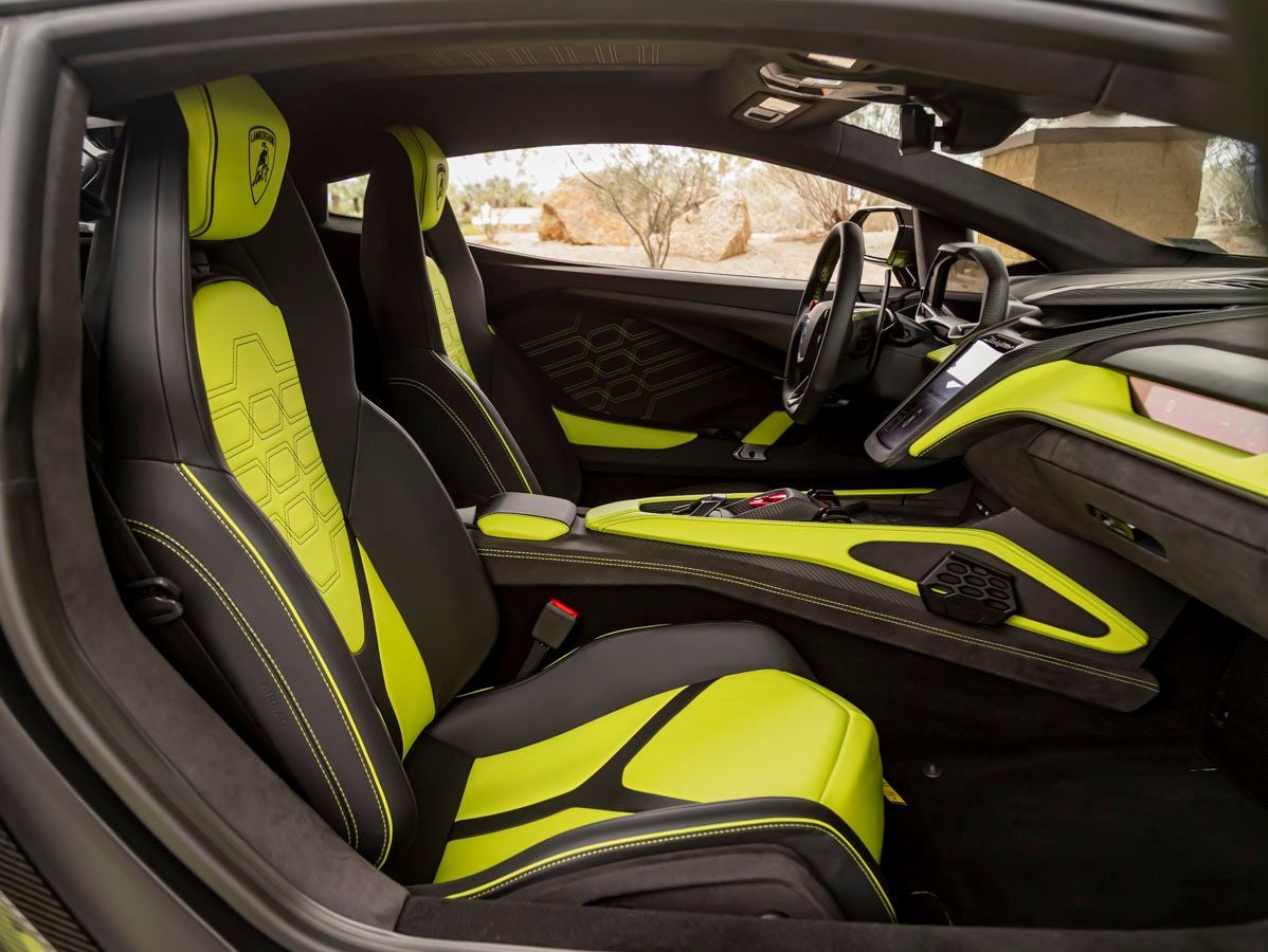 2026 Lamborghini Revuelto Base