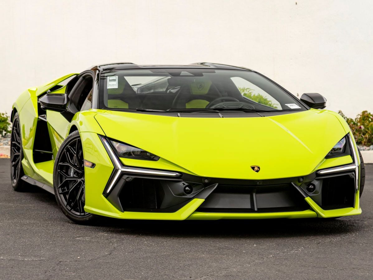 2026 Lamborghini Revuelto Base