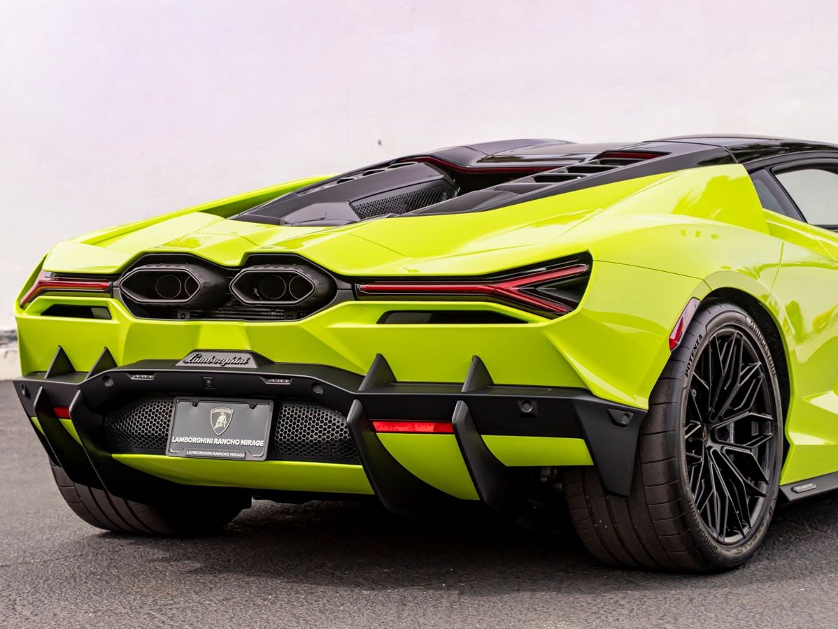 2026 Lamborghini Revuelto Base