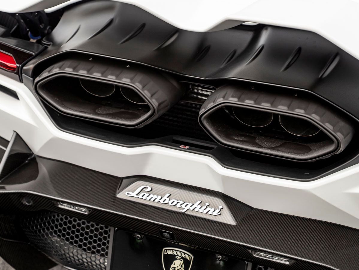 2026 Lamborghini Revuelto Base