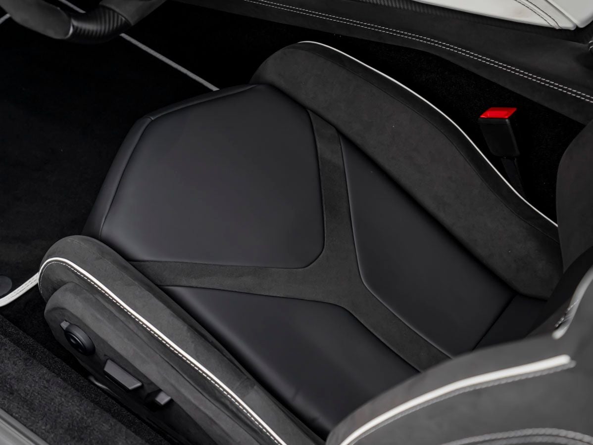 2026 Lamborghini Revuelto Base