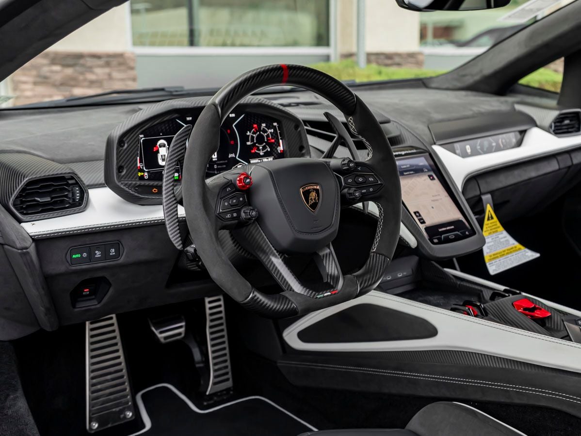 2026 Lamborghini Revuelto Base