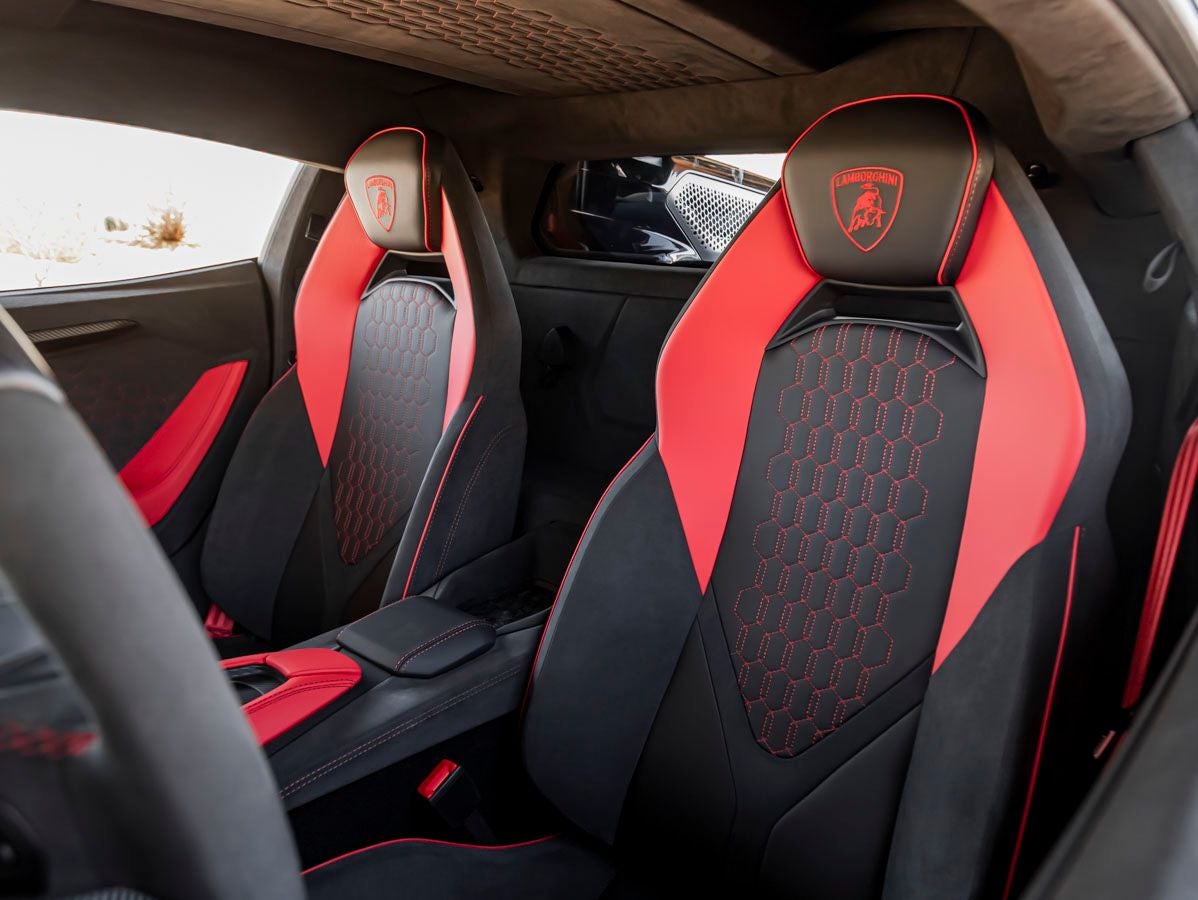 2026 Lamborghini Revuelto Base
