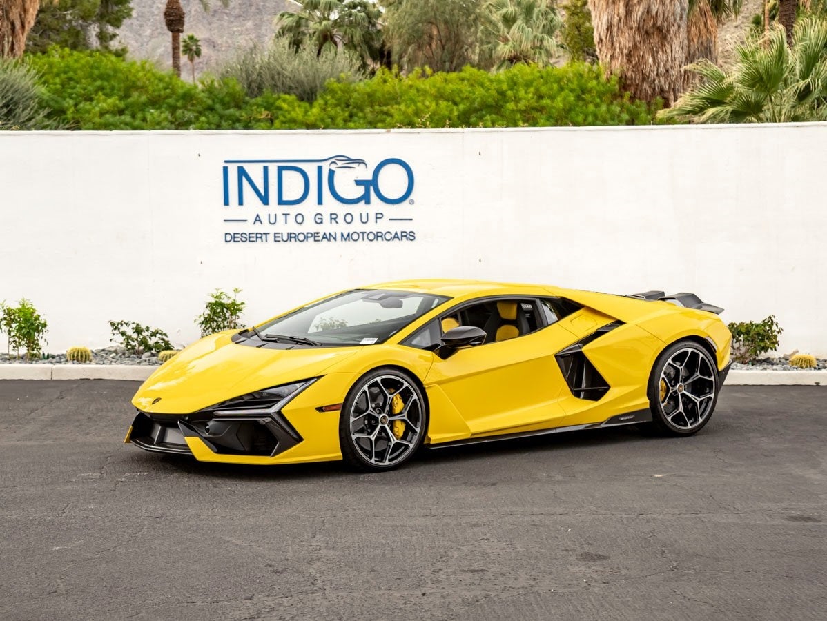 2026 Lamborghini Revuelto Base