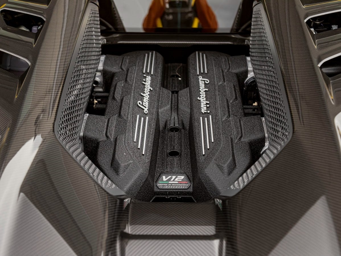 2026 Lamborghini Revuelto Base