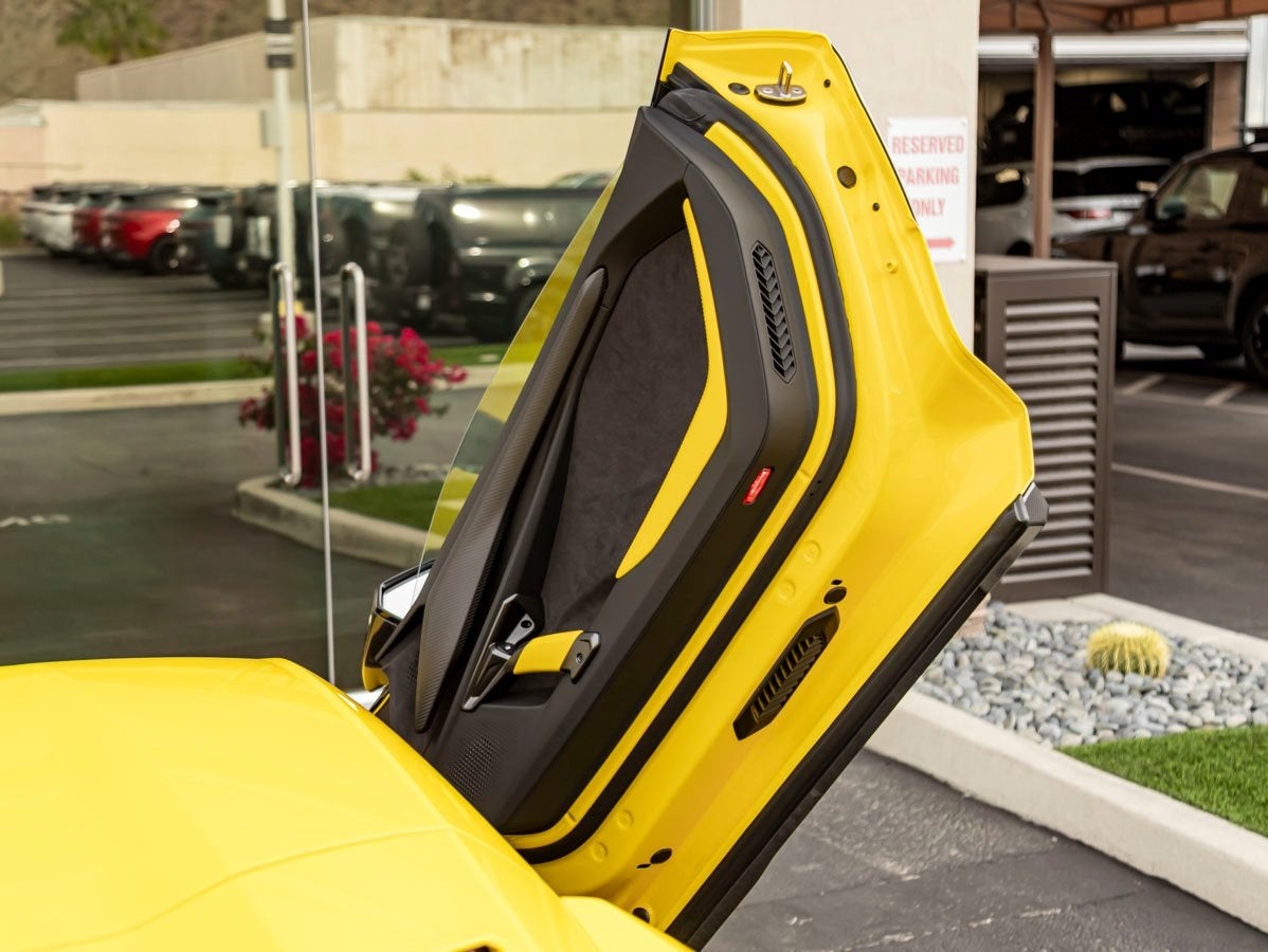 2026 Lamborghini Revuelto Base