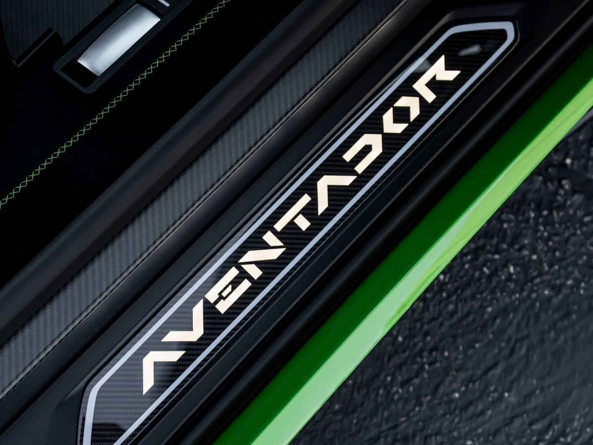 2020 Lamborghini Aventador Base