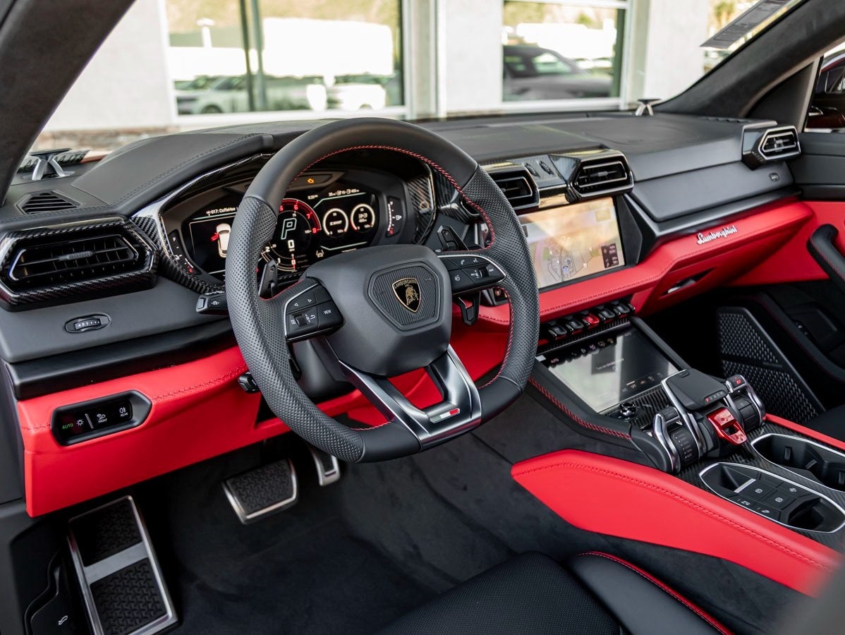 2026 Lamborghini Urus SE