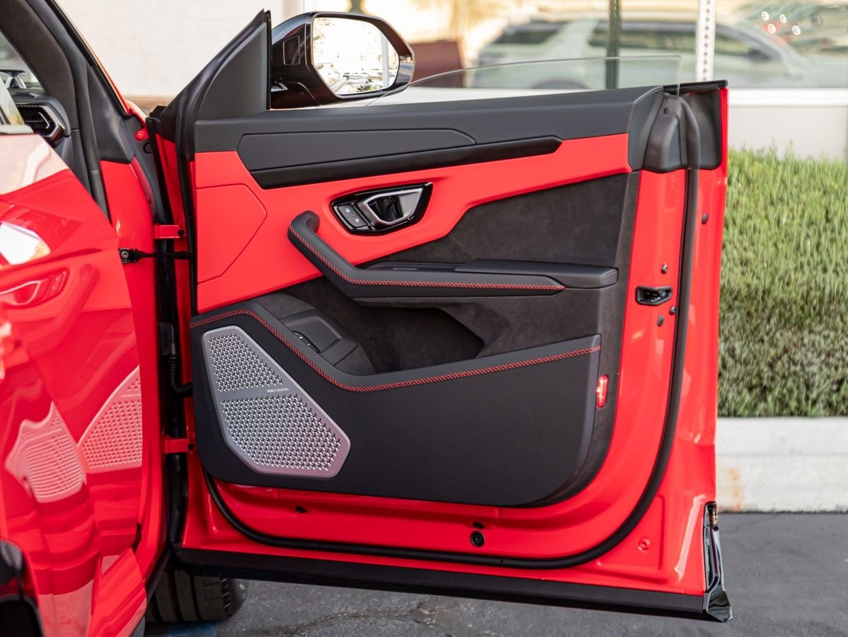 2026 Lamborghini Urus SE