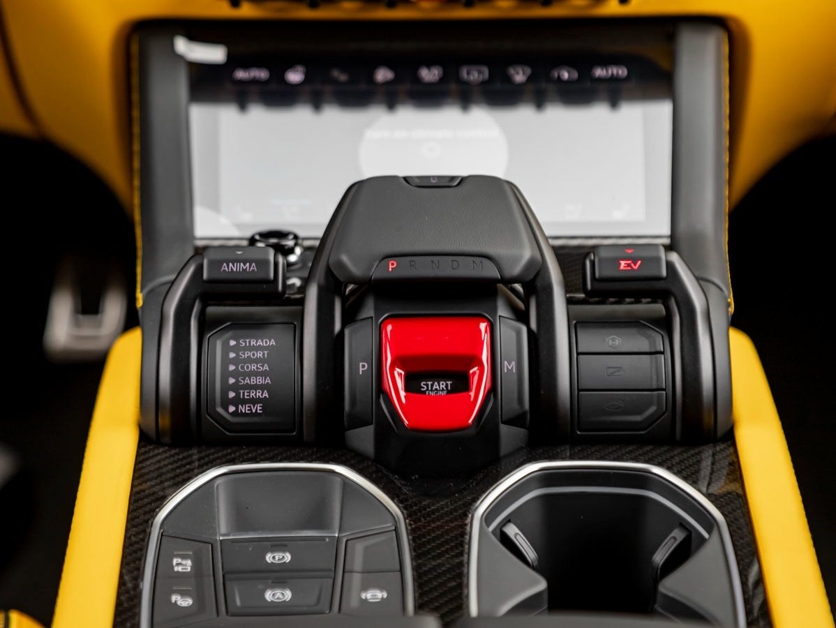 2026 Lamborghini Urus SE